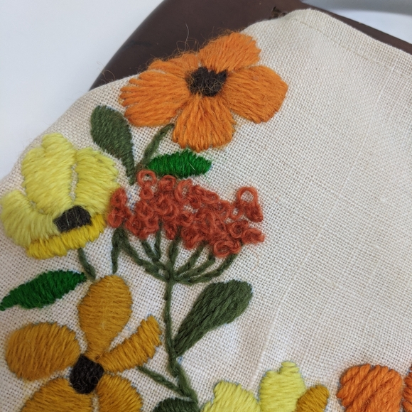 Vintage Wooden Handle Embroidered Hand Bag Purse - Picture 8 of 12